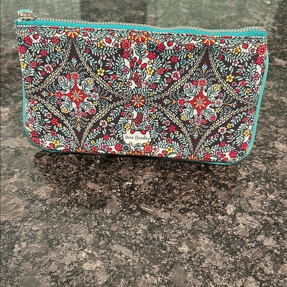 Vera Bradley Kaleidoscope Pattern Retired Spring 2019 Zippered Pouch NWOT - Picture 4 of 13